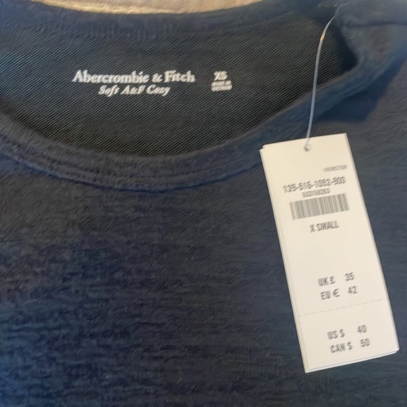 NWT Abercrombie and fitch xs black soft skimming top - Picture 3 of 3
